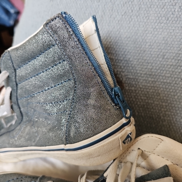 Harry Potter Vans collaboration sparkly high tops! Sz 5. EUC - Picture 9 of 14